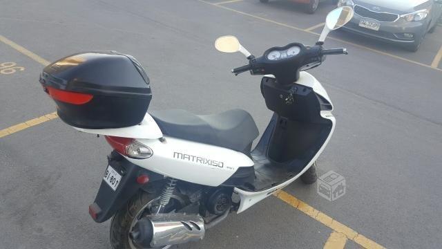 Moto Scooter matrix 150
