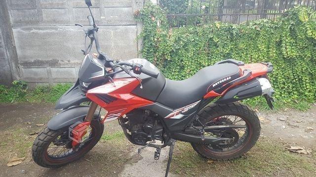 moto 250 cc, año 2016