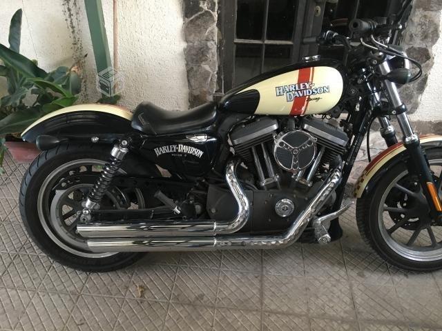 Harley Davidson iron 883