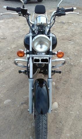 Moto Bajaj Avenger 220 2014