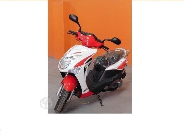 Moto lifan scooter executive 150 nueva