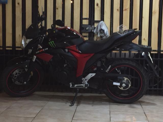 Moto Suzuki gixxer