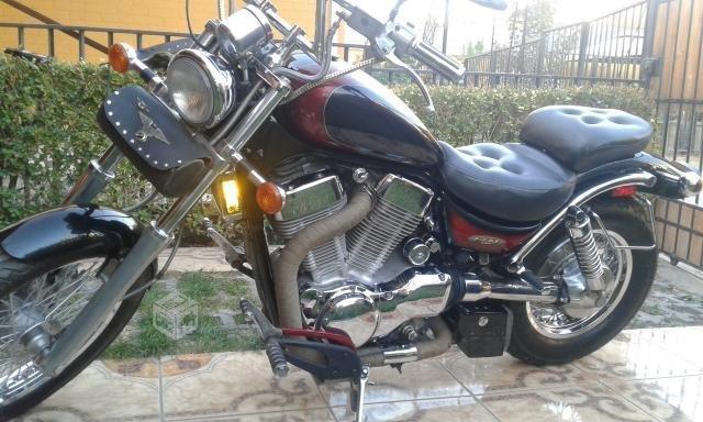 Suzuki intruder vs1400 conversable