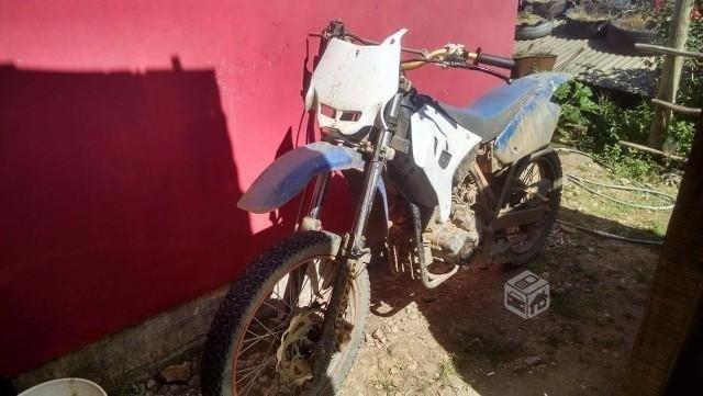 Moto um dsf