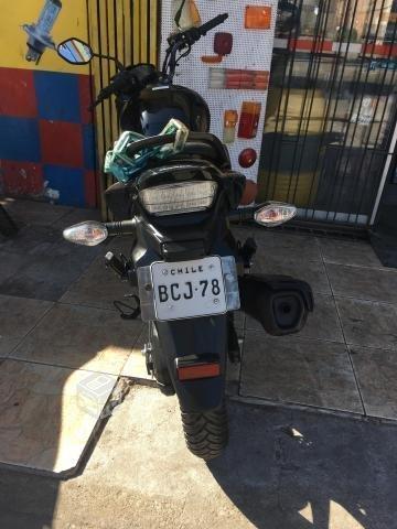 Honda Invicta CB150 150cc. 2015