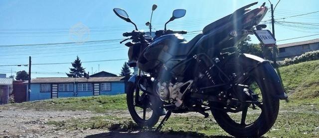 Moto bajaj pulsar ls año 2016