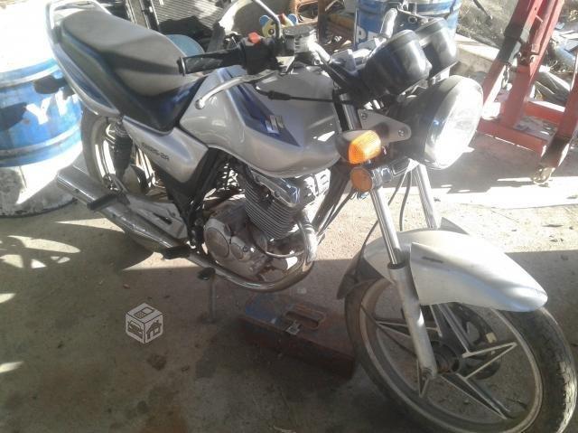 Moto suzuki