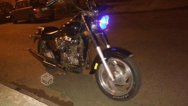 Moto chopera Loncin lx200