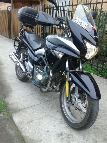 Moto zuzuki inazuma 250cc
