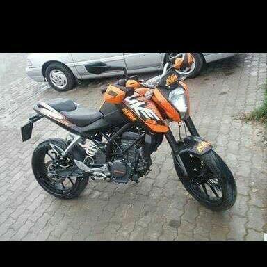 KTM Duke 200