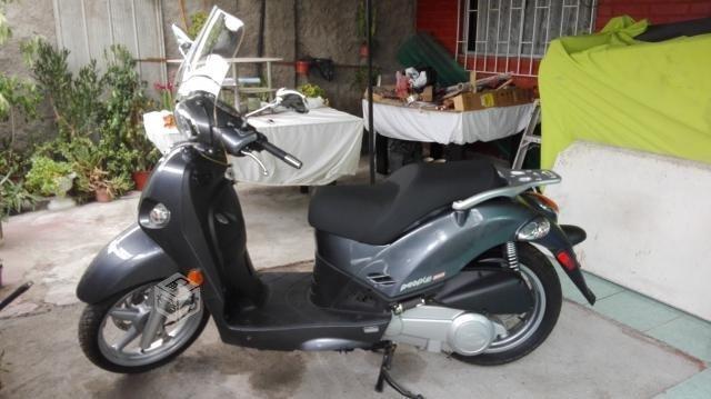 Mega scooter Kymco People 250 Nueva, Sin uso