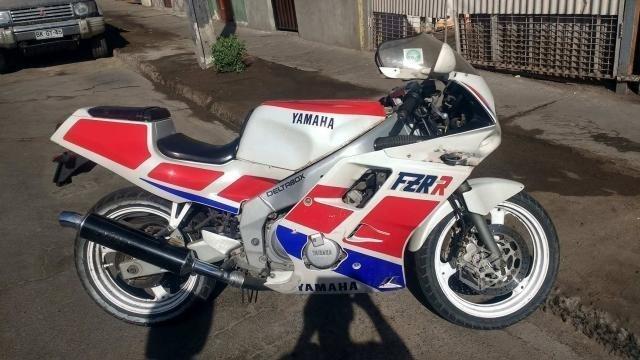Yamaha fzrr deltabox 400cc año 98