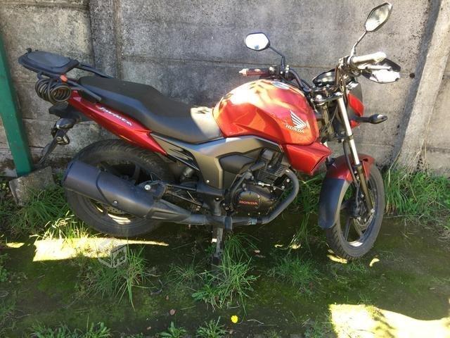 Honda CB 150 cc invicta roja