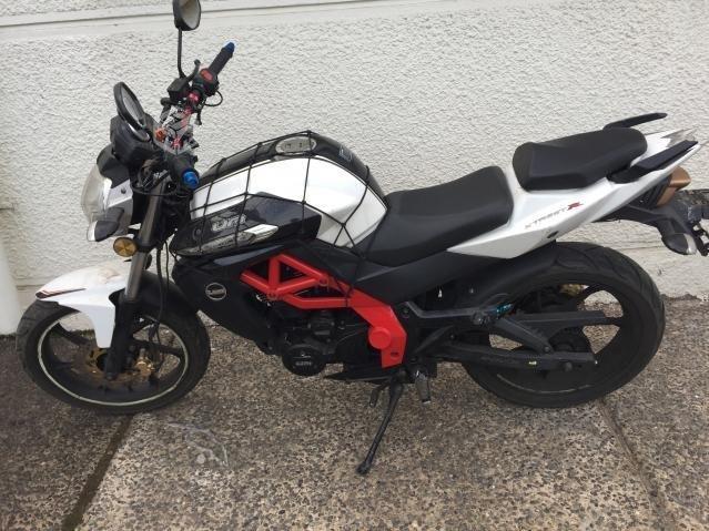 moto um xtreet r 230