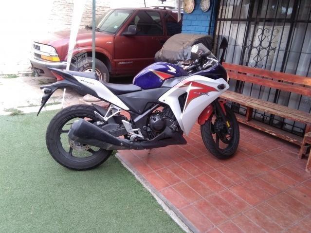 Honda cbr 250