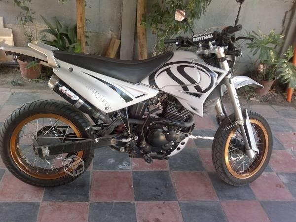 Busco: Enduro gxt motard naked