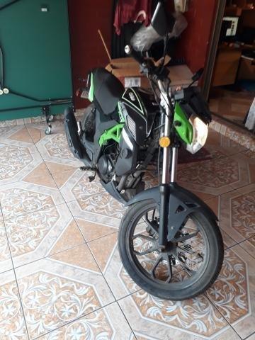 Moto UM XTREET140