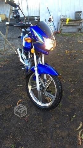 Moto suzuki En