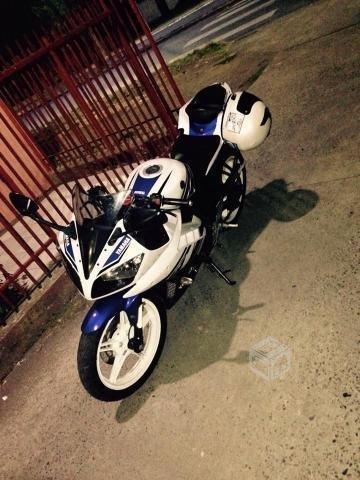 Yamaha R15 2014