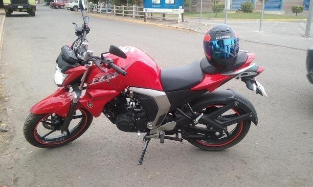 moto YAMAHA FZ 2.0