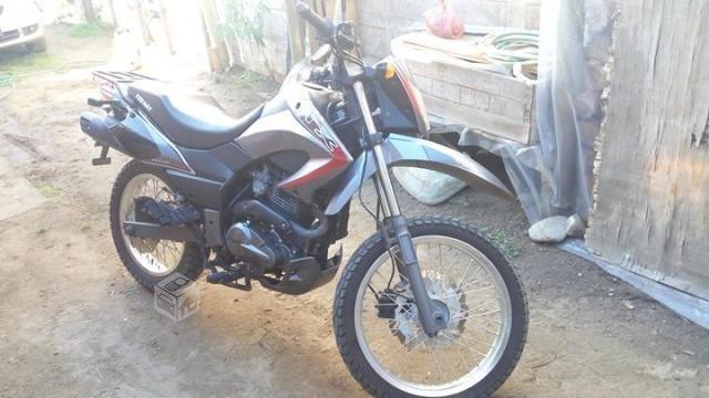 Moto KeewayTX200 Año 2016