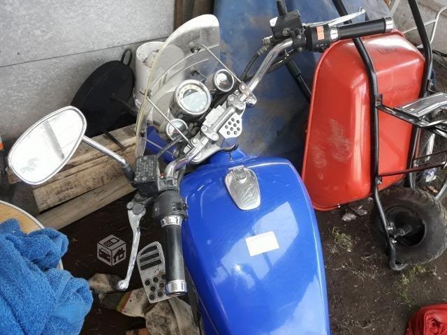 Moto 250 cc automatica