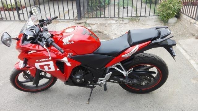 HONDA CBR 250 AÑO 2015