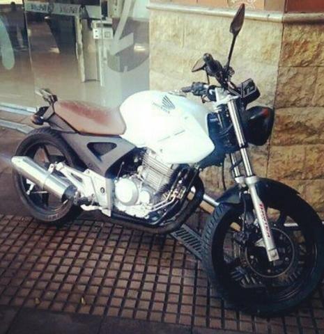 Moto Twister modificada honda 250cc