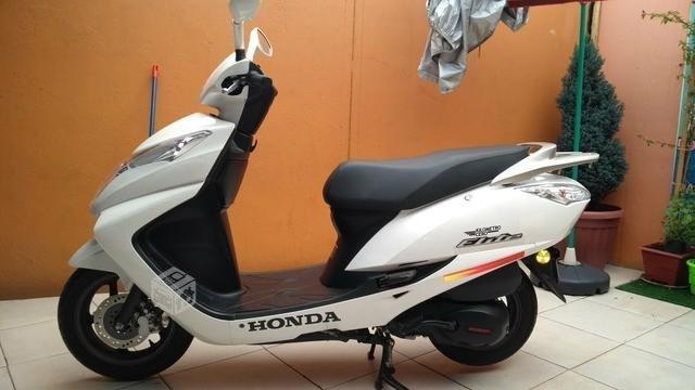 moto scooter Honda 125cc