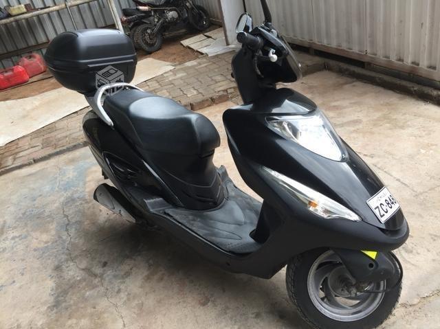 Moto scooter honda elite 125