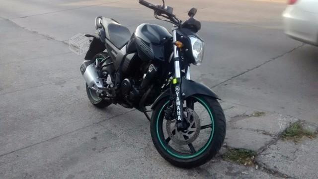 moto Yamaha FZ