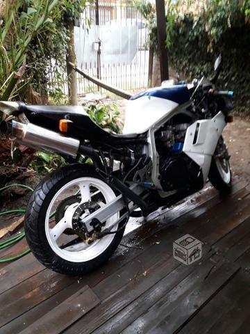 Suzuki gsxr 750