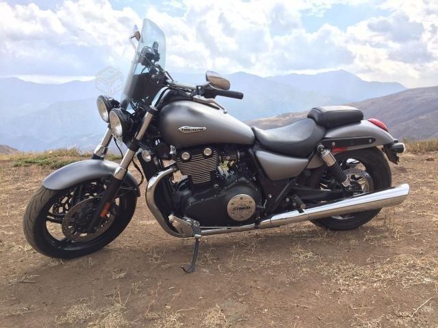 Triumph Thunderbird Storm 1.700cc