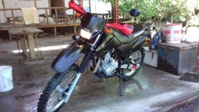 Moto honda tornado año 2014 cc250