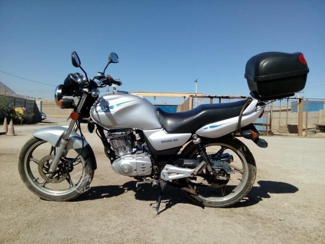 Suzuki-en 125 2014