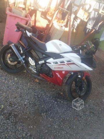 Yamaha r15