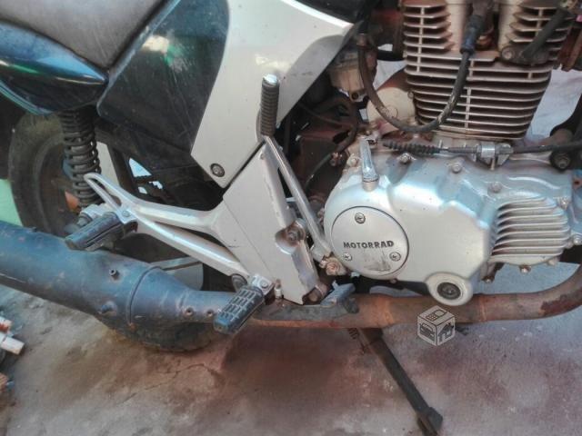 Motorrad naked 200cc