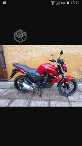 Moto yamaha fz 16