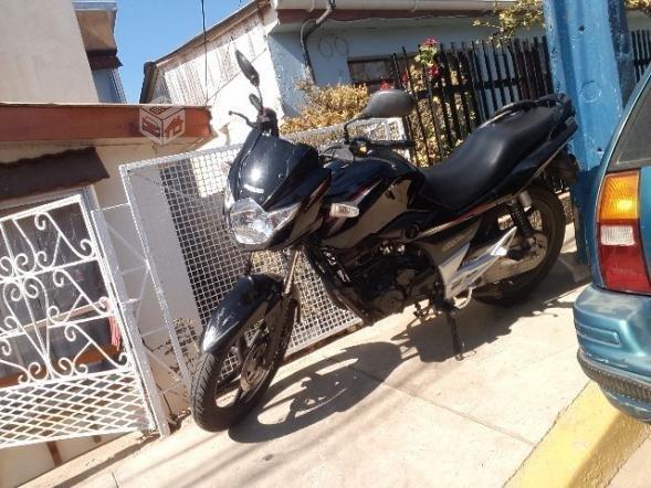 Suzuki gs150r año 2015