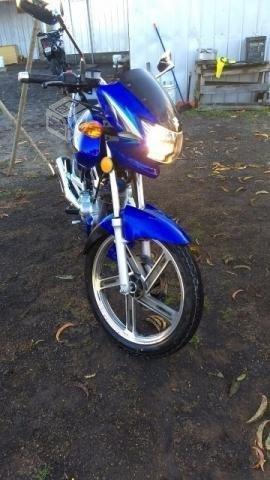 Moto Suzuki EN150