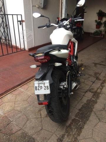 Benelli TNT 300 2015