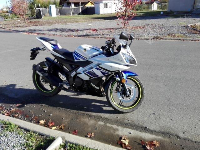 Yamaha r15 2015