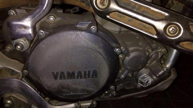 Moto enduro Yamaha 400cc