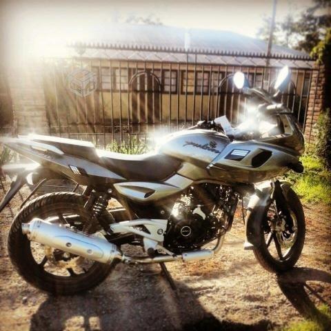 Bajaj Pulsar 220F 2012 Grafíto