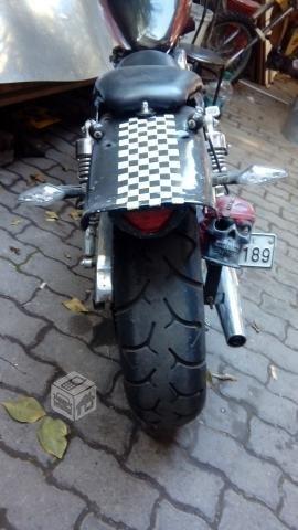 Moto 250cc. V