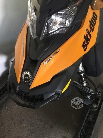 Moto SKI DOO HD E - TEC SUMMIT 600 ROTAX