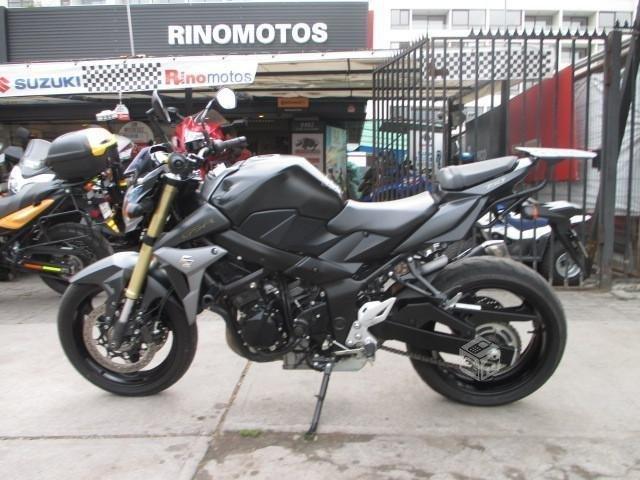 Suzuki gsr 750 abs