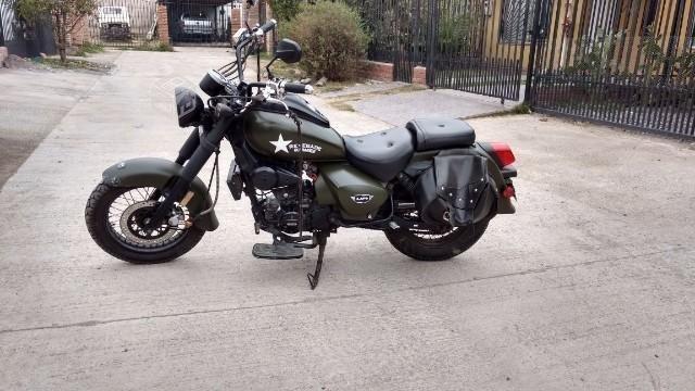 Moto UM renegade Commando 200