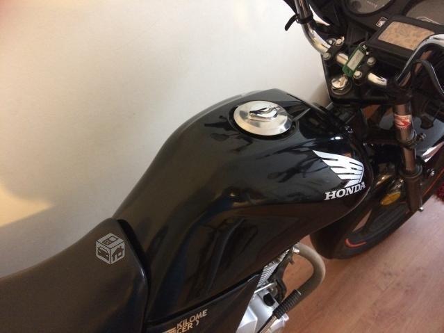 Moto Honda CB1 125 2015