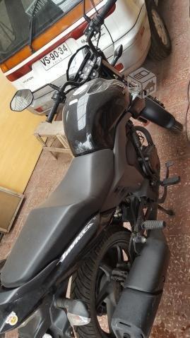 Moto honda invicta 150cc año 2016